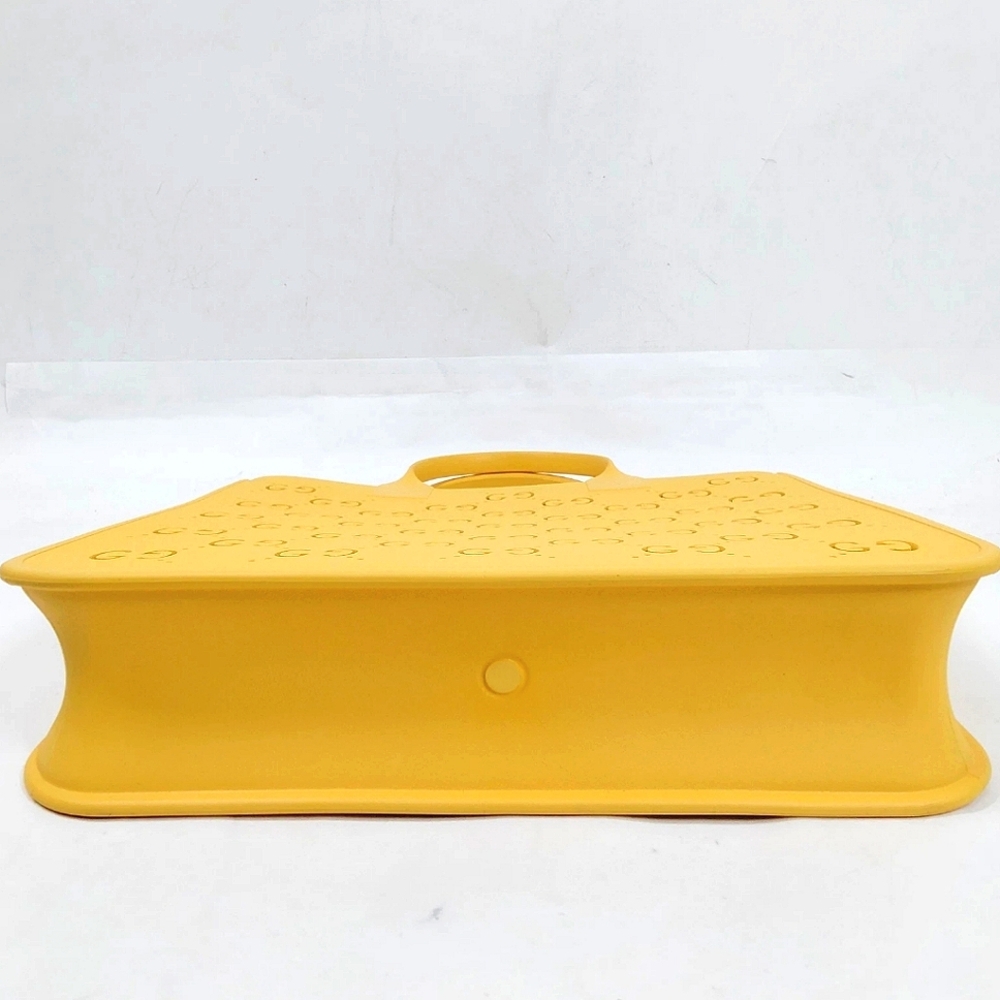 GUCCI DOUBLE G YELLOW RUBBER TOTE - Picture 4 of 8